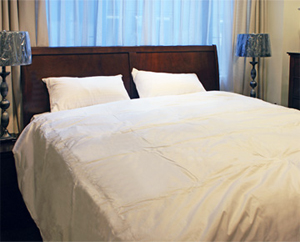 Comforter / Eastern King-Size (New)